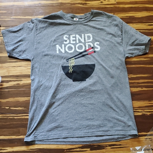 Fruit of the Loom Other - Gray Graphic T-Shirt